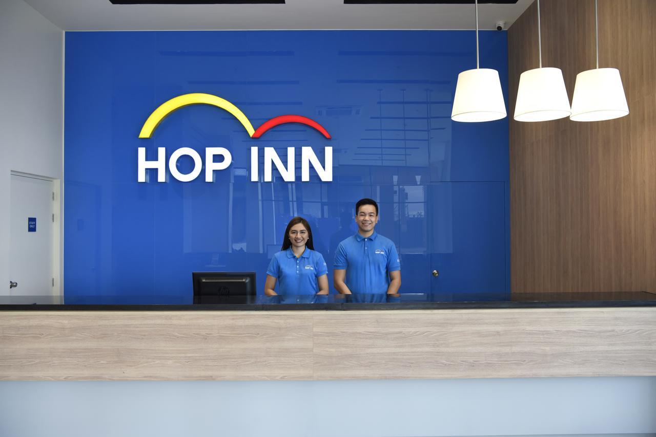 Hop Inn Hotel Aseana City Manila Exterior photo